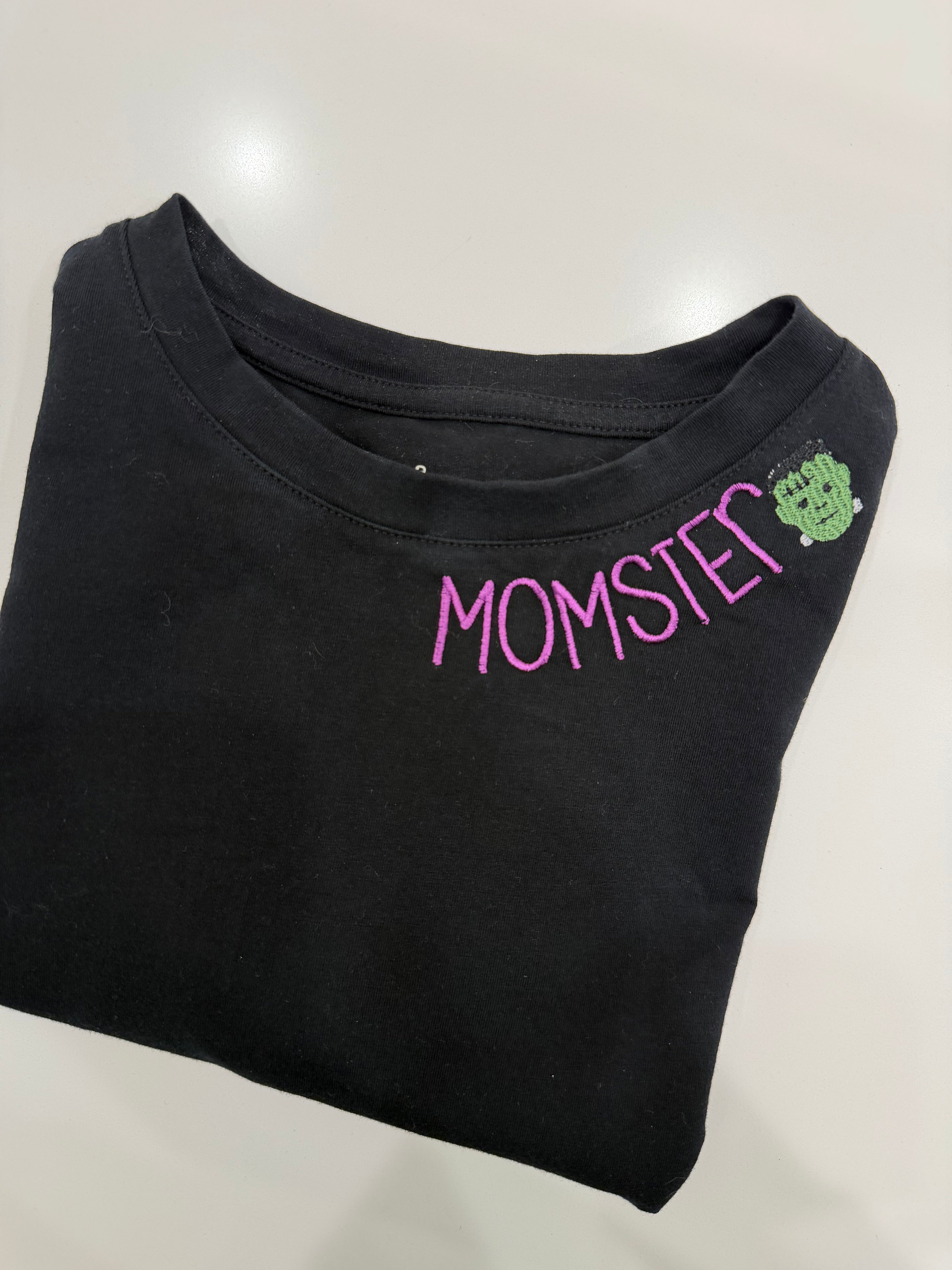momster tee